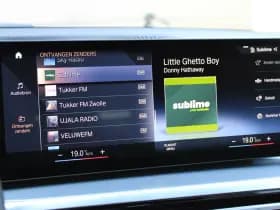 BMW 3 Serie Touring 330e thumbnail 22