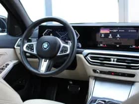 BMW 3 Serie Touring 330e thumbnail 23