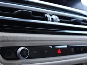 BMW 3 Serie Touring 330e thumbnail 28