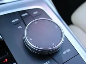 BMW 3 Serie Touring 330e thumbnail 30