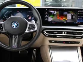 BMW 3 Serie Touring 330e thumbnail 5