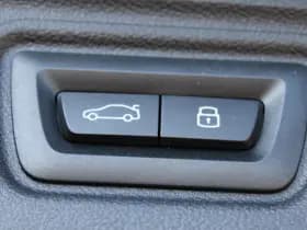 BMW 3 Serie Touring 330e thumbnail 44