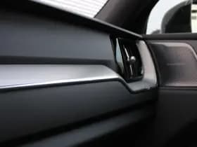 Volvo XC60 2.0 T8 Plug-in hybrid AWD Plus Black Edition thumbnail 34