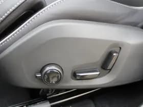 Volvo XC60 2.0 T8 Plug-in hybrid AWD Plus Black Edition thumbnail 48