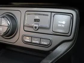 Jeep Renegade 4xe 190 Plug-in Hybrid S thumbnail 19