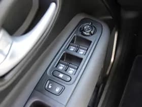 Jeep Renegade 4xe 190 Plug-in Hybrid S thumbnail 27