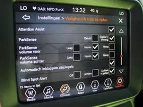 Jeep Renegade 4xe 190 Plug-in Hybrid S thumbnail 32