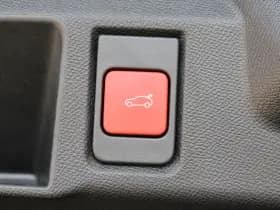 Opel Grandland 1.6 Turbo Plug-in-Hybrid Ultimate thumbnail 50