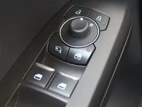 Ford FOCUS Wagon 1.0 EcoBoost Hybrid ST Line X thumbnail 34