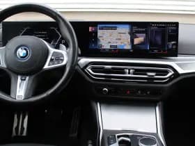 BMW 3-serie 330e xDrive M-Sport thumbnail 5