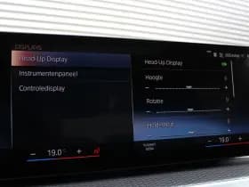 BMW 3-serie 330e xDrive M-Sport thumbnail 41