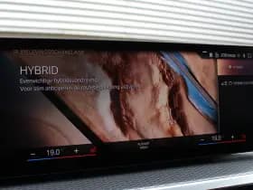 BMW 3-serie 330e xDrive M-Sport thumbnail 45