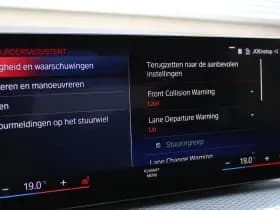 BMW 3-serie 330e xDrive M-Sport thumbnail 51