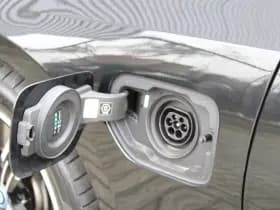 BMW 3-serie 330e xDrive M-Sport thumbnail 63