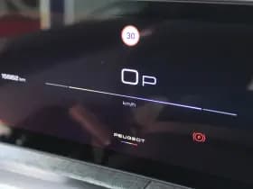 Peugeot 3008 1.2 Hybrid 145 GT thumbnail 11