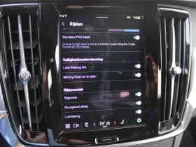 Volvo S90 2.0 T8 AWD Plus Dark thumbnail 18