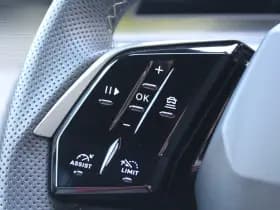 Peugeot 3008 1.2 Hybrid 145 GT thumbnail 5