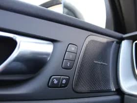 Volvo XC60 thumbnail 38