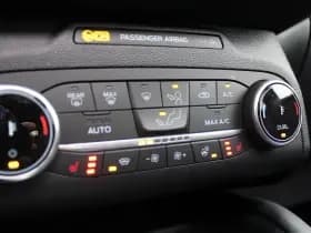 Ford Kuga 2.5 PHEV ST-Line thumbnail 17