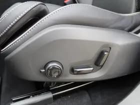 Volvo XC60 2.0 T8 Plug-in hybrid AWD Ultra Black Edition thumbnail 41