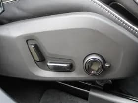 Volvo XC60 2.0 T8 Plug-in hybrid AWD Ultra Black Edition thumbnail 54