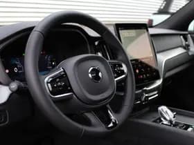 Volvo XC60 2.0 T8 Plug-in hybrid AWD Ultra Black Edition thumbnail 4
