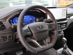 Ford Focus thumbnail 4