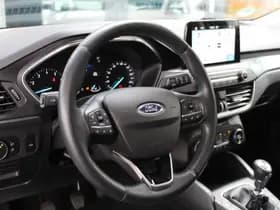 Ford Focus thumbnail 4