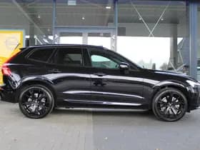Volvo XC60 thumbnail 2