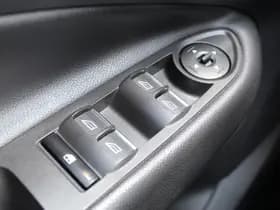 Ford Kuga thumbnail 18