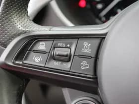 Alfa Romeo Stelvio thumbnail 18