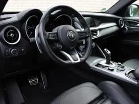Alfa Romeo Stelvio thumbnail 4