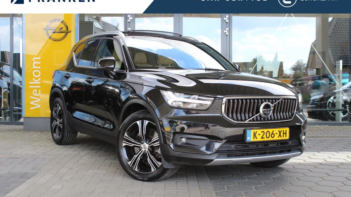 Volvo XC40 — foto 1