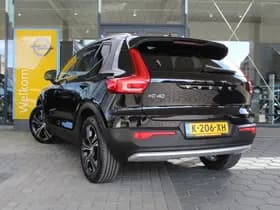 Volvo XC40 thumbnail 3