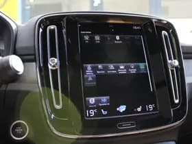 Volvo XC40 thumbnail 24