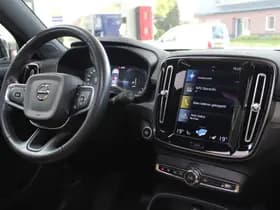 Volvo XC40 thumbnail 6