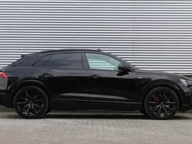 Audi Q8 thumbnail 2