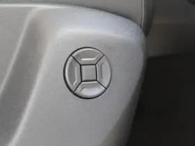 Volkswagen Tiguan thumbnail 44