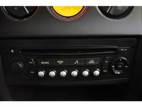 Citroën DS3 Cabrio 1.2 VTi CHIC SPORT thumbnail 23