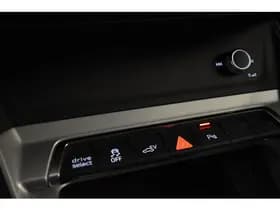 Audi Q3 45 TFSIe 245PK HYBRID S-TRONIC EDITION thumbnail 24