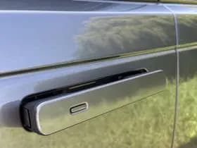 Land Rover Range Rover Velar 2.0 250PK AWD R-DYNAMIC BLACK PACK SE thumbnail 14