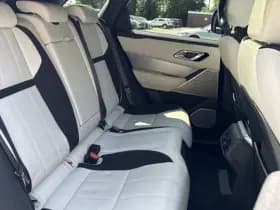 Land Rover Range Rover Velar 2.0 250PK AWD R-DYNAMIC BLACK PACK SE thumbnail 38