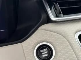 Land Rover Range Rover Velar 2.0 250PK AWD R-DYNAMIC BLACK PACK SE thumbnail 57