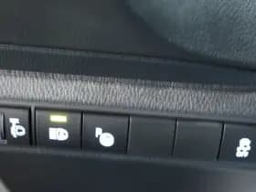 Toyota Corolla 1.8 HYBRID AUT. DYNAMIC thumbnail 25