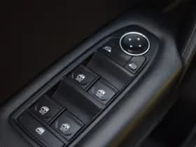 Renault Captur 1.0 TCe LIMITED thumbnail 18