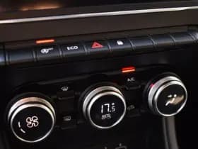 Renault Captur 1.0 TCe LIMITED thumbnail 25