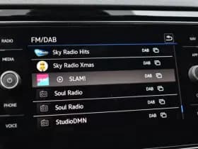 Volkswagen T-Roc R 2.0 TSI 300PK DSG 4MOTION R-SPORT thumbnail 37