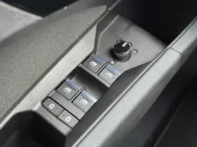 Audi Q4 e-tron thumbnail 12