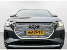Audi Q4 e-tron thumbnail 3