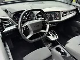 Audi Q4 e-tron thumbnail 10